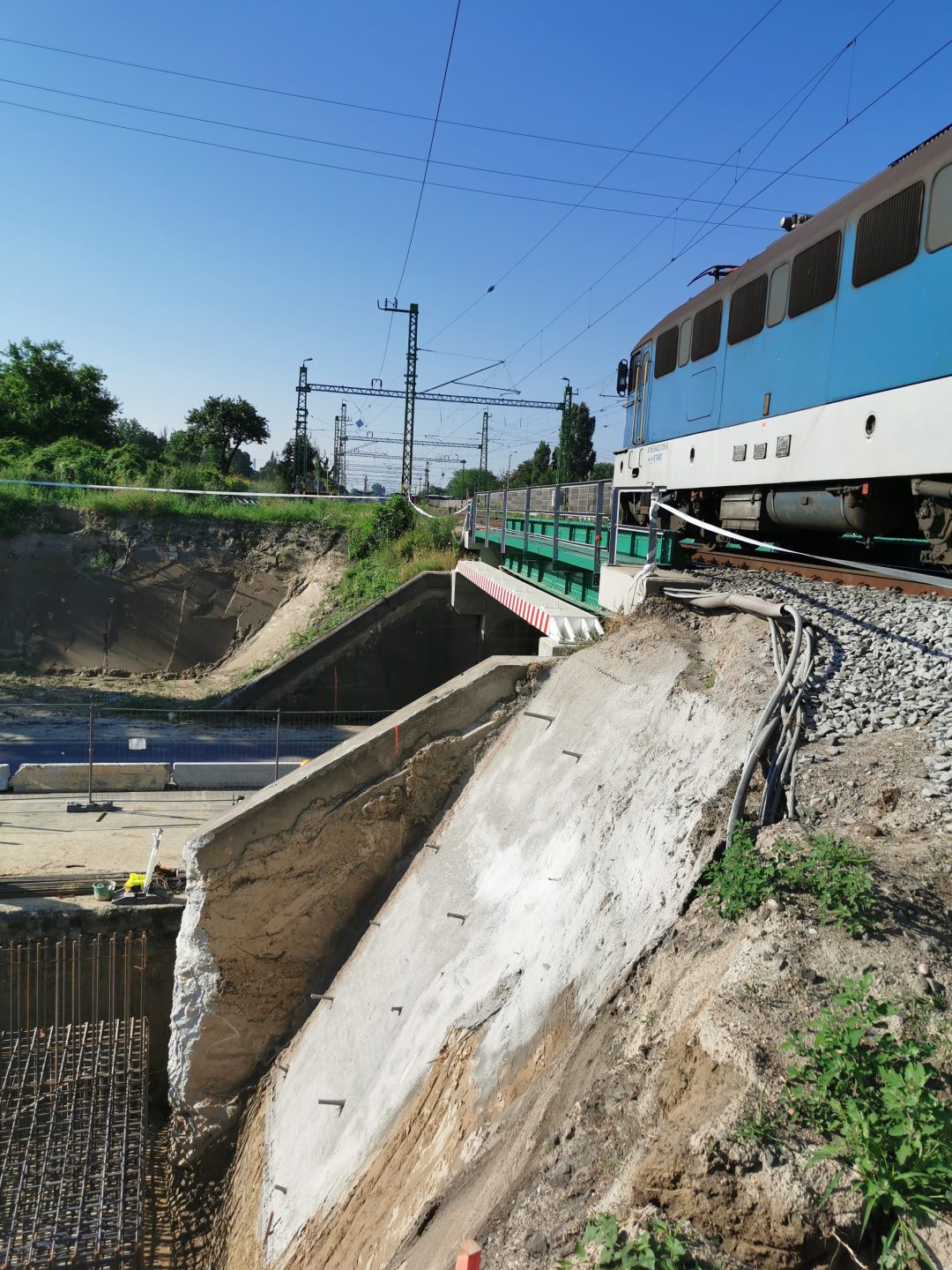 Érd – Érd alsó összekötő vasútvonal felújítás, műtárgyak bontási és földmunkái